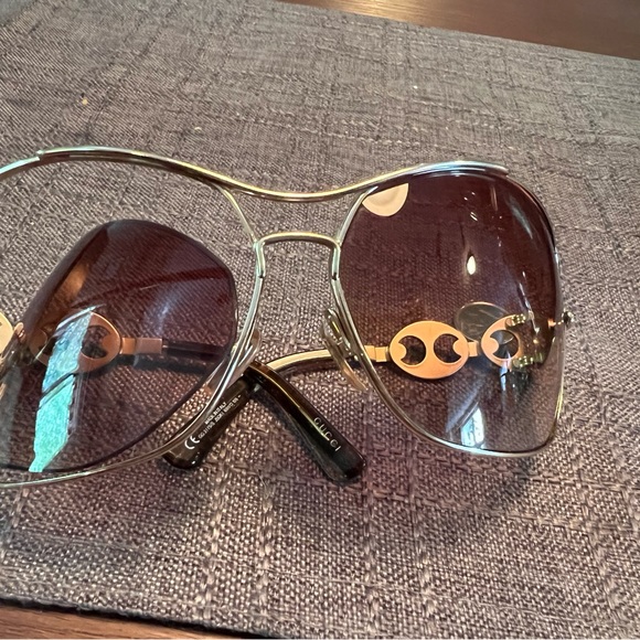 Gucci sunglasses - Picture 2 of 7